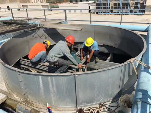 閉式冷卻塔進行維修時需要注意什么地方？(閉式冷卻塔清洗方案和藥劑)